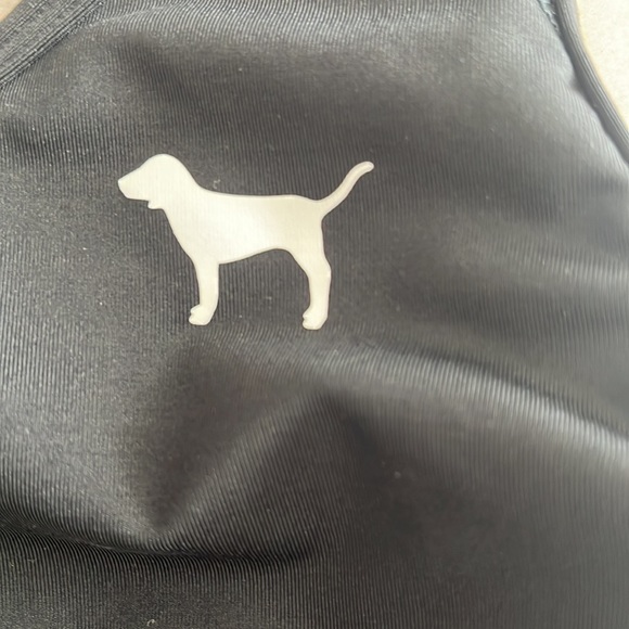 Pink Victoria Secret Sports Bra 
Gently used. Excellent condition 
Size M - Picture 6 of 8